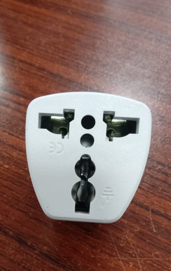 ADAPTADOR   ENCHUFE