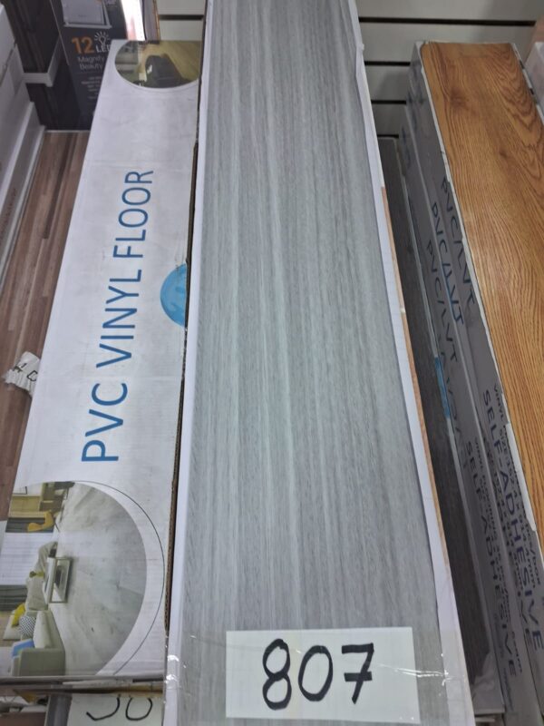 PISO VINILICO MODELO 807